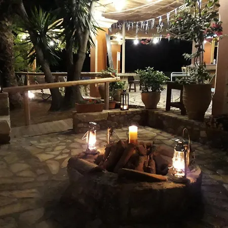 Pierhouse Yachting Appart hôtel Gouviá