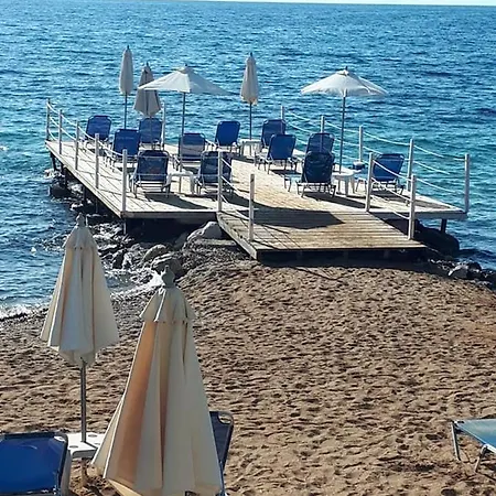 Pierhouse Yachting Appart hôtel 3*