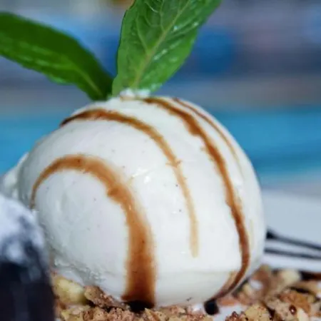 Pierhouse Yachting 3* جوفيا