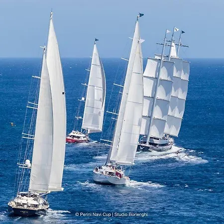 Pierhouse Yachting Гоувия