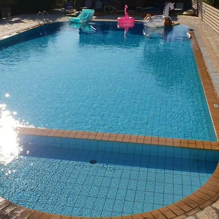 Апарт-отель Pierhouse Yachting